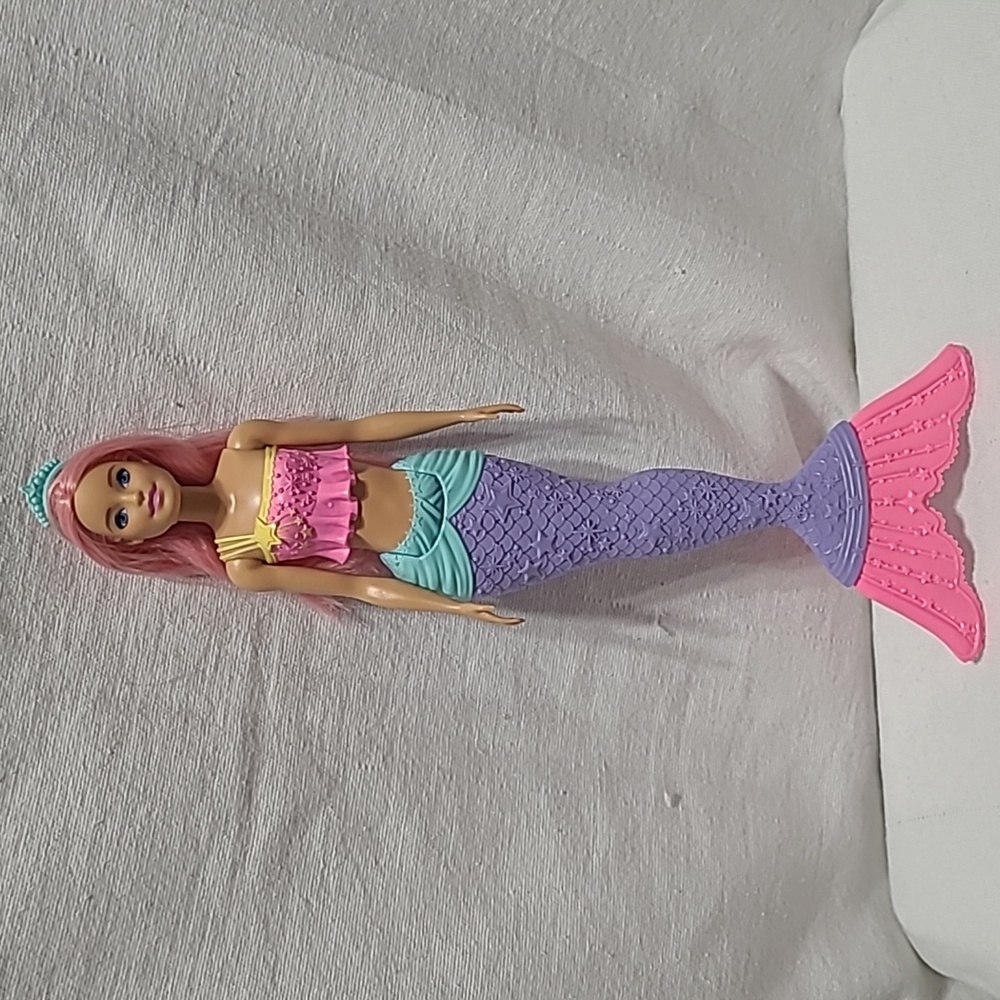 Barbie Doll Year 2019 Dreamtopia Mermaid Nursery Playset #FXT25 - Picture 8 of 16